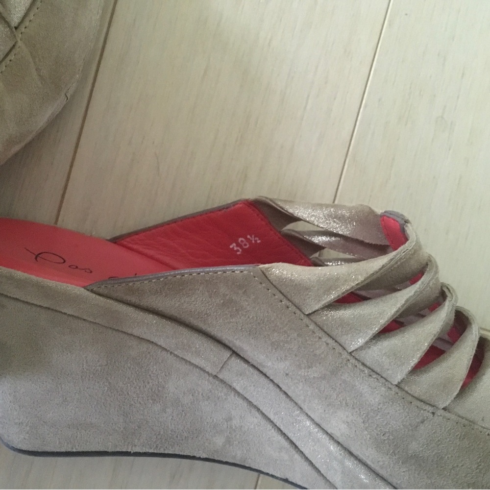 Pas de Rouge Suede Wedge - Picture 6 of 9